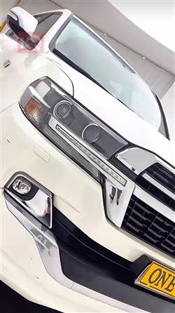 تويوتا لاندكروزر